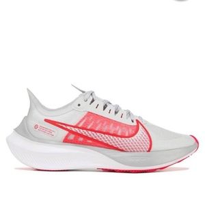 Nike Zoom Gravity running shoes